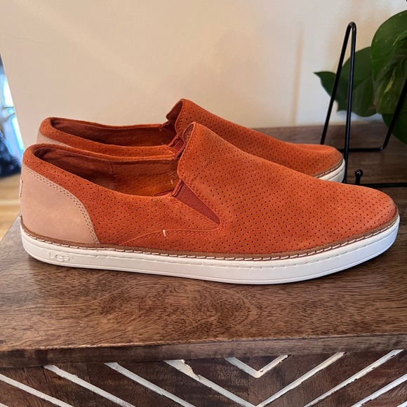 UGG Womens Adley Slip On Shoes Suede Perforated Fire Opal Casual Comfort Size 10 - Picture 4 of 9